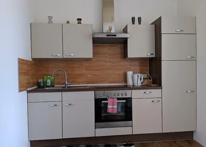 Abdalla Апартаменты Книттельфельд